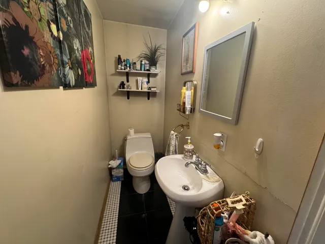 $475,000 | 2609 North Maryland Avenue, Unit 2611, Milwaukee, WI 53211