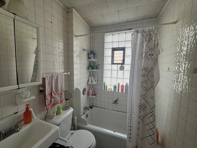 $475,000 | 2609 North Maryland Avenue, Unit 2611, Milwaukee, WI 53211