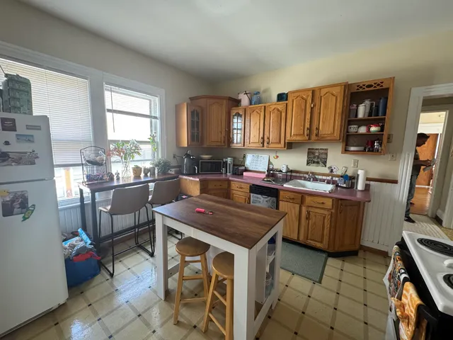 $475,000 | 2609 North Maryland Avenue, Unit 2611, Milwaukee, WI 53211