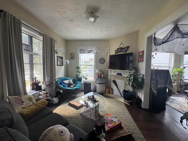 $475,000 | 2609 North Maryland Avenue, Unit 2611, Milwaukee, WI 53211