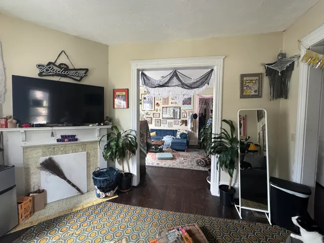 $475,000 | 2609 North Maryland Avenue, Unit 2611, Milwaukee, WI 53211