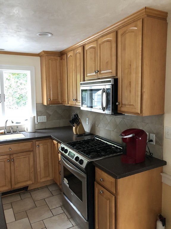 3 Kingsbury Road Canton, MA 02021 - Photo 8 of 21