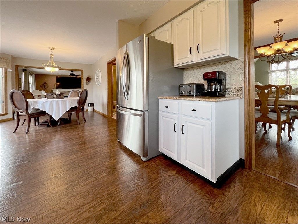 1171 Vermilion Road Vermilion, OH 44089 - Photo 9 of 32 Kitchen and Dining Rooms