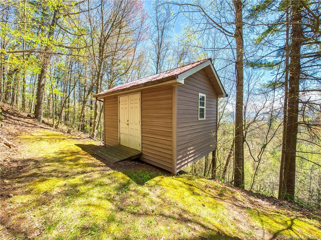 1896 Hurricane Ridge Trace Clyde, NC 28721 - Photo 26 of 27