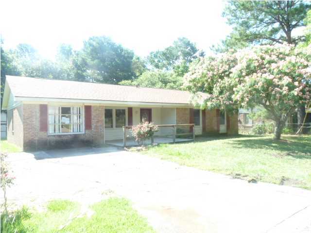 136 Rahway Road Goose Creek, SC 29445 - Photo 1 of 7 Primary Photo