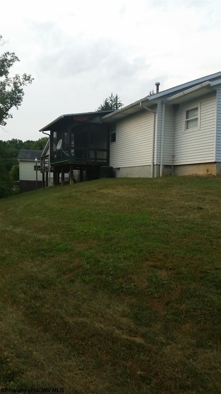 469 Valley Chapel Road Weston, WV 26452 - Photo 6 of 13 Gallery Image 6