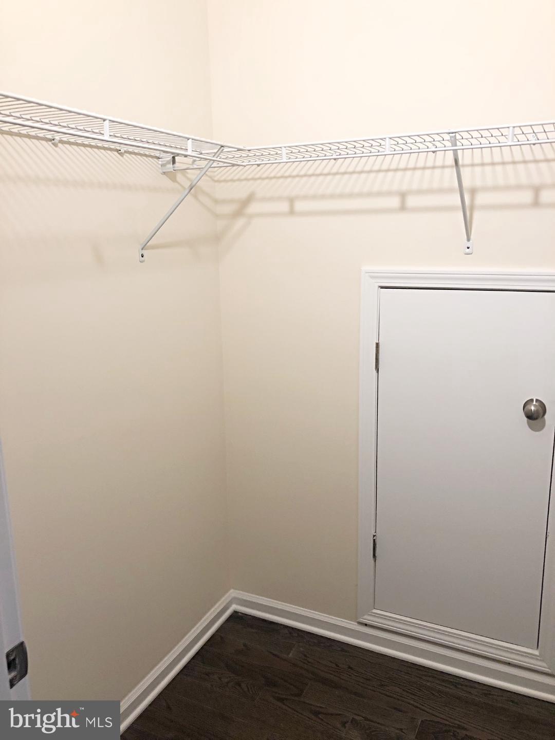 19 Stoneham Road Ewing, NJ 08638 - Photo 18 of 33 Walk in Closet