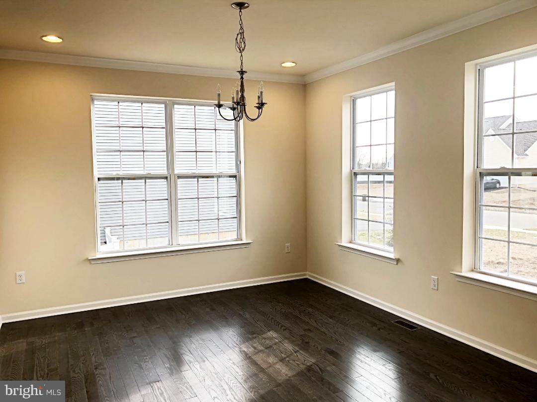 19 Stoneham Road Ewing, NJ 08638 - Photo 8 of 33 Formal Dining Room