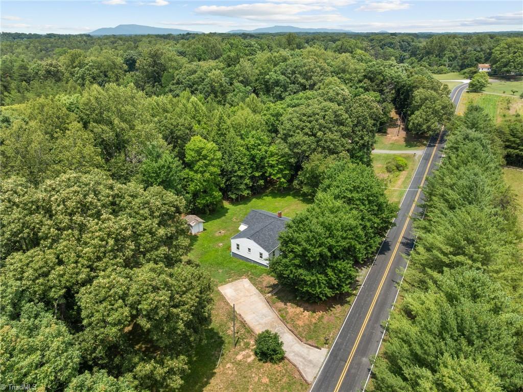 4795 Boiling Springs Road Tobaccoville, NC 27050 - Photo 10 of 49 Gallery Image 10