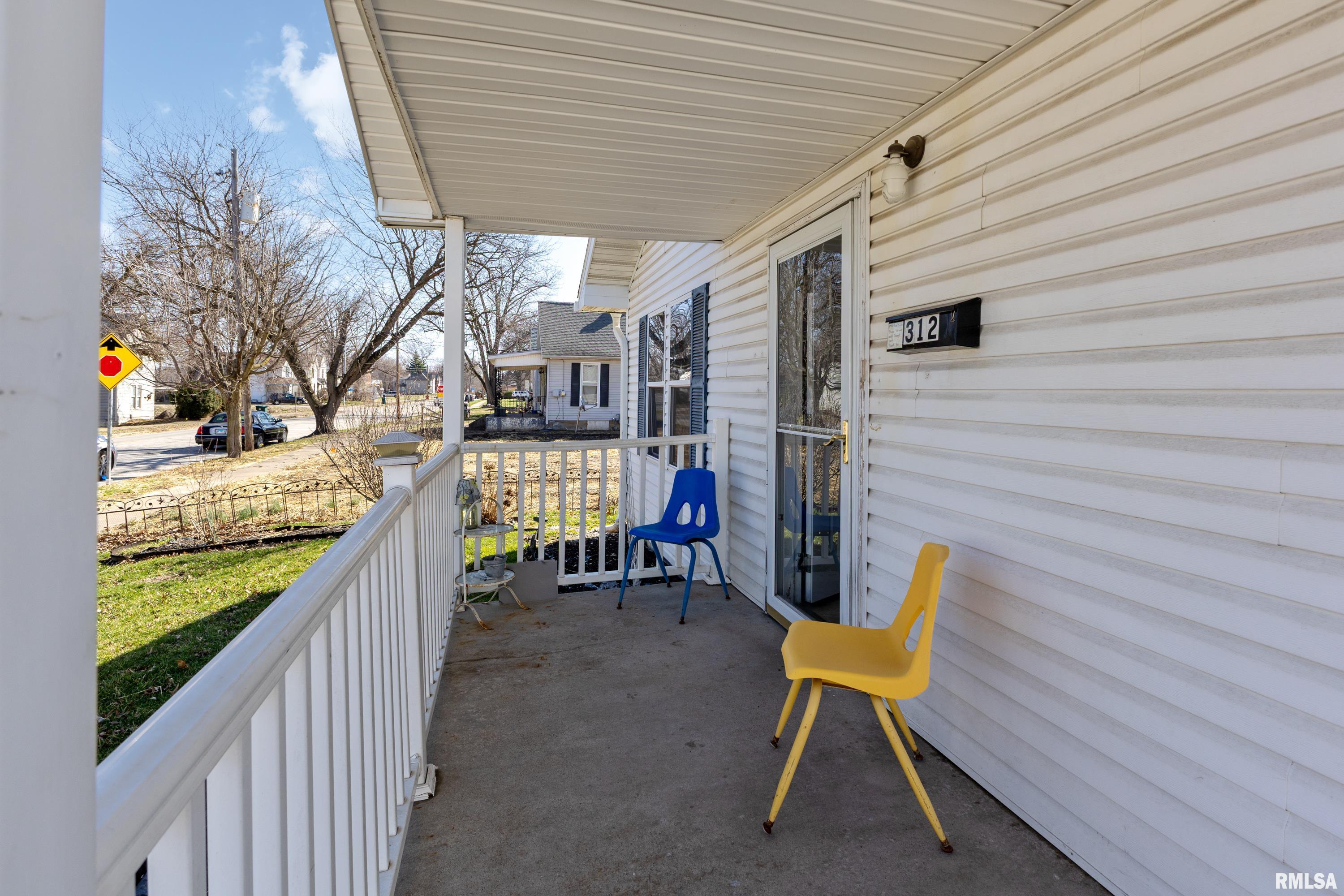 312 Locust Street Quincy, IL 62301 - Photo 3 of 22