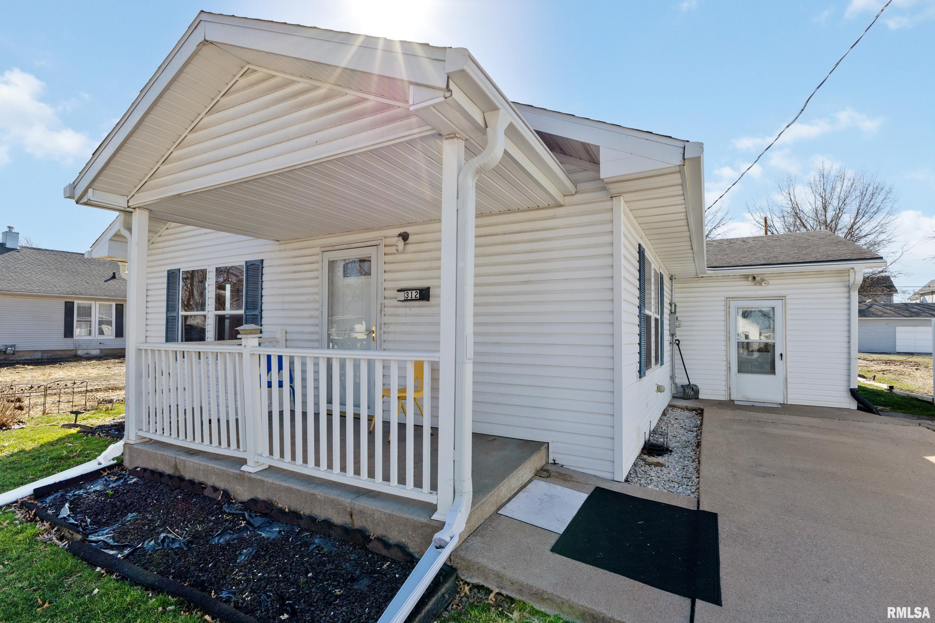 312 Locust Street Quincy, IL 62301 - Photo 4 of 22