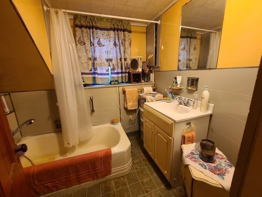 31 High Street Ware, MA 01082 - Photo 18 of 21