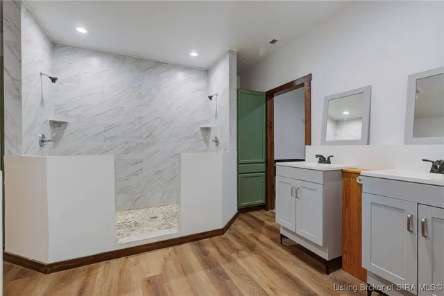 $575,000 | 8030 Ridgeway Drive, Georgetown, IN 47122