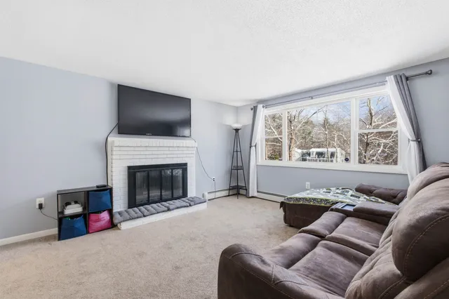 $535,000 | 19 Sherwood Road, Londonderry, NH 03053