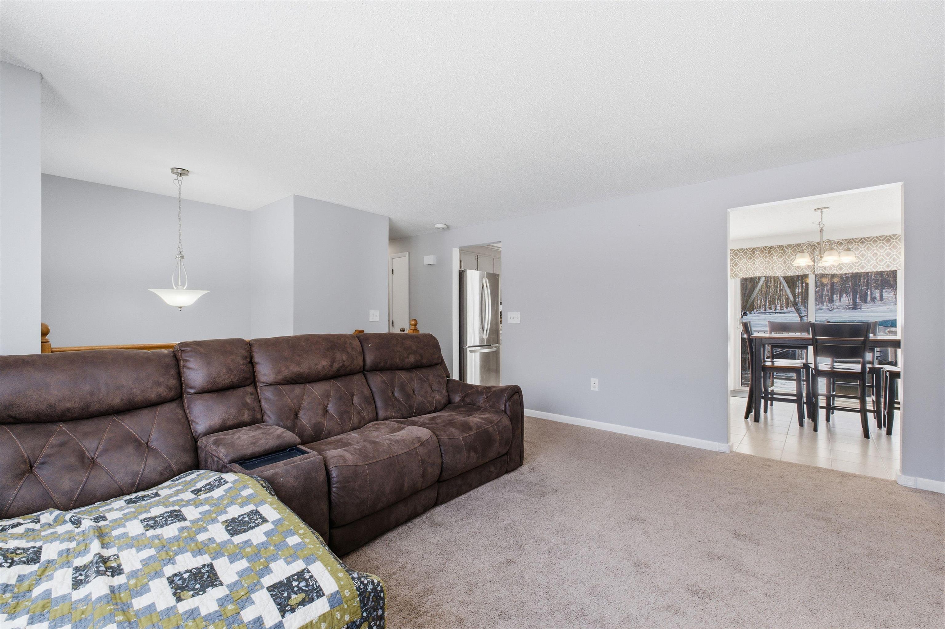 19 Sherwood Road Londonderry, NH 03053 - Photo 12 of 44