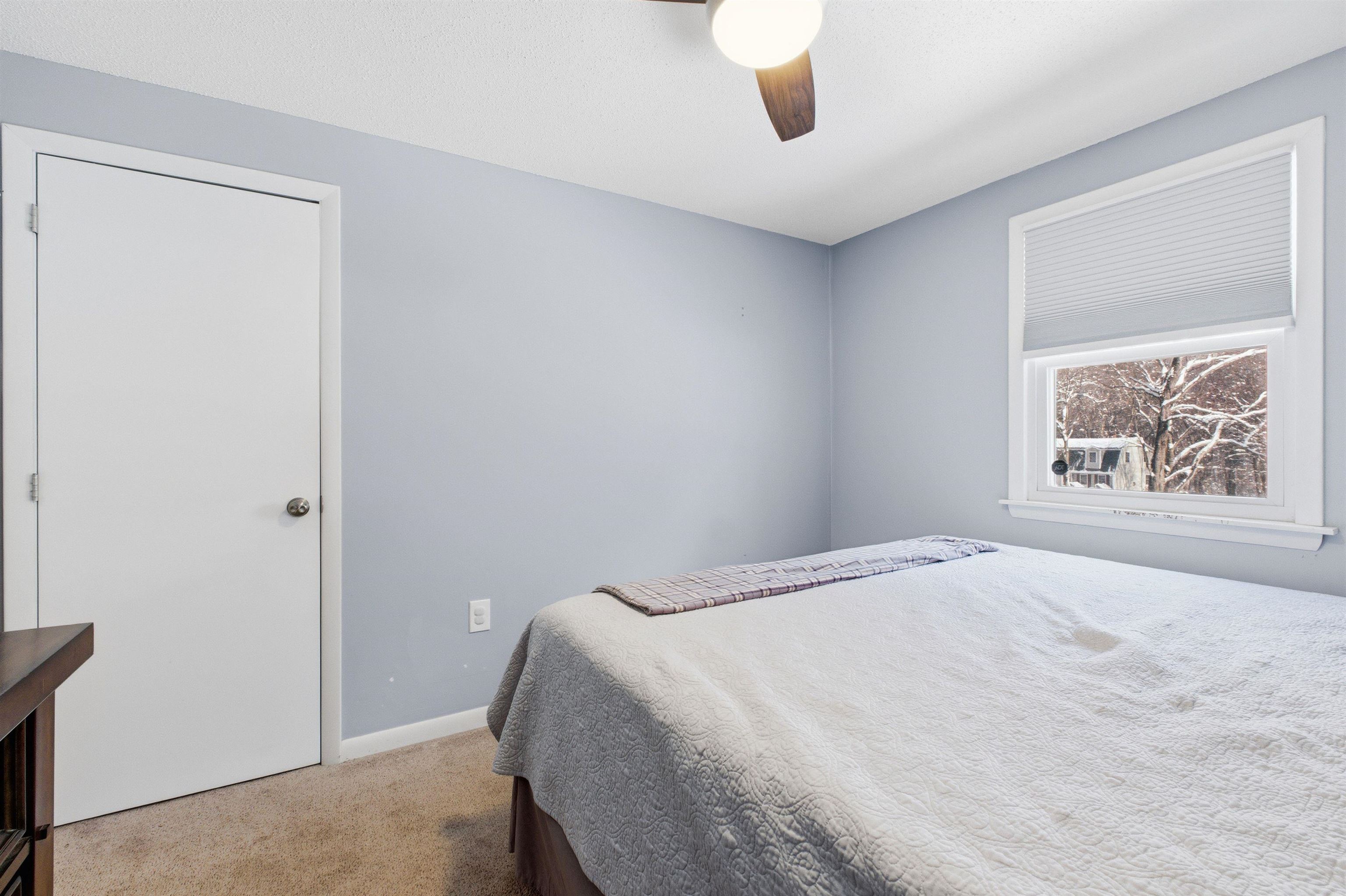 19 Sherwood Road Londonderry, NH 03053 - Photo 23 of 44