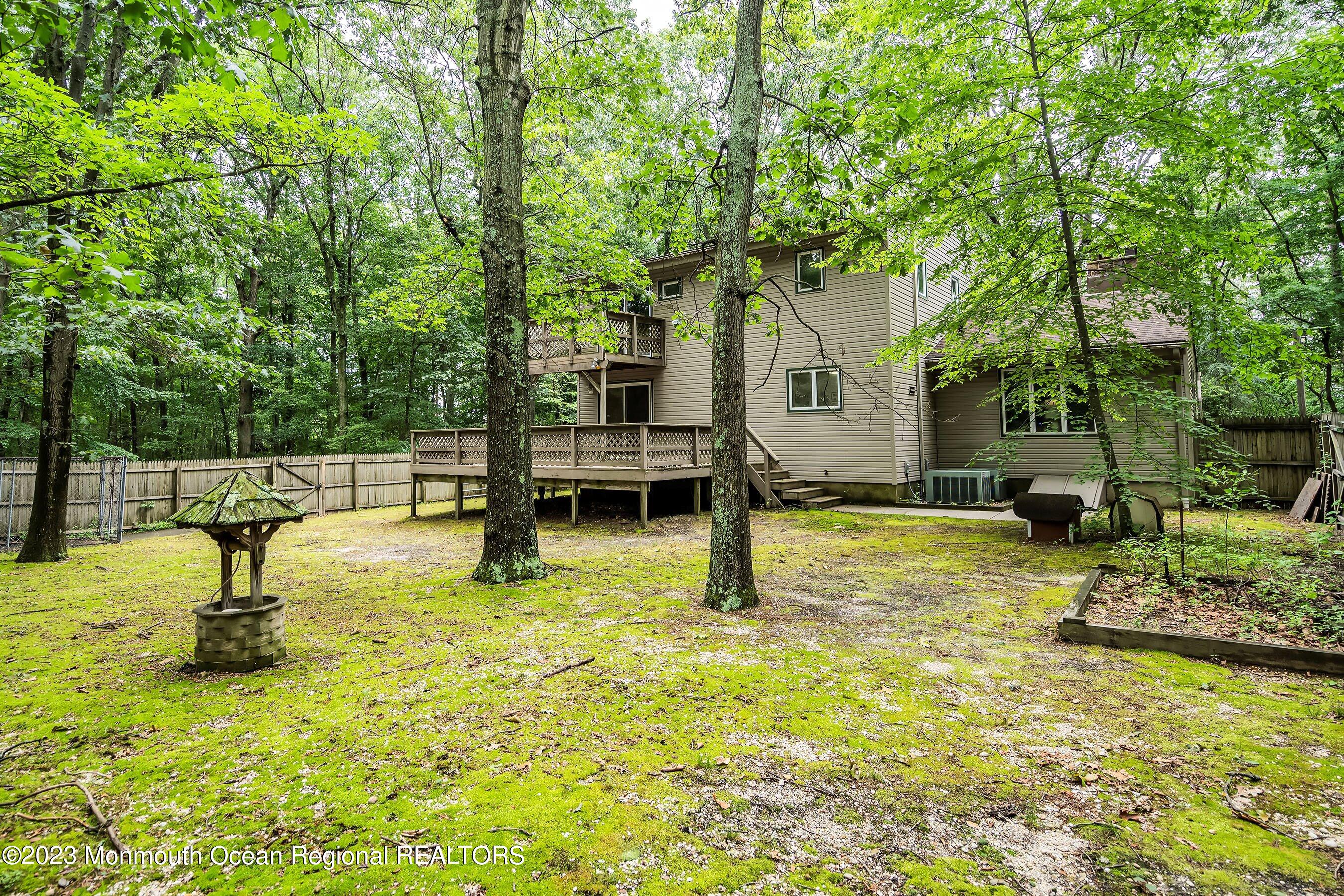 218 Aldrich Road Howell, NJ 07731 - Photo 31 of 40 Rear Right 1