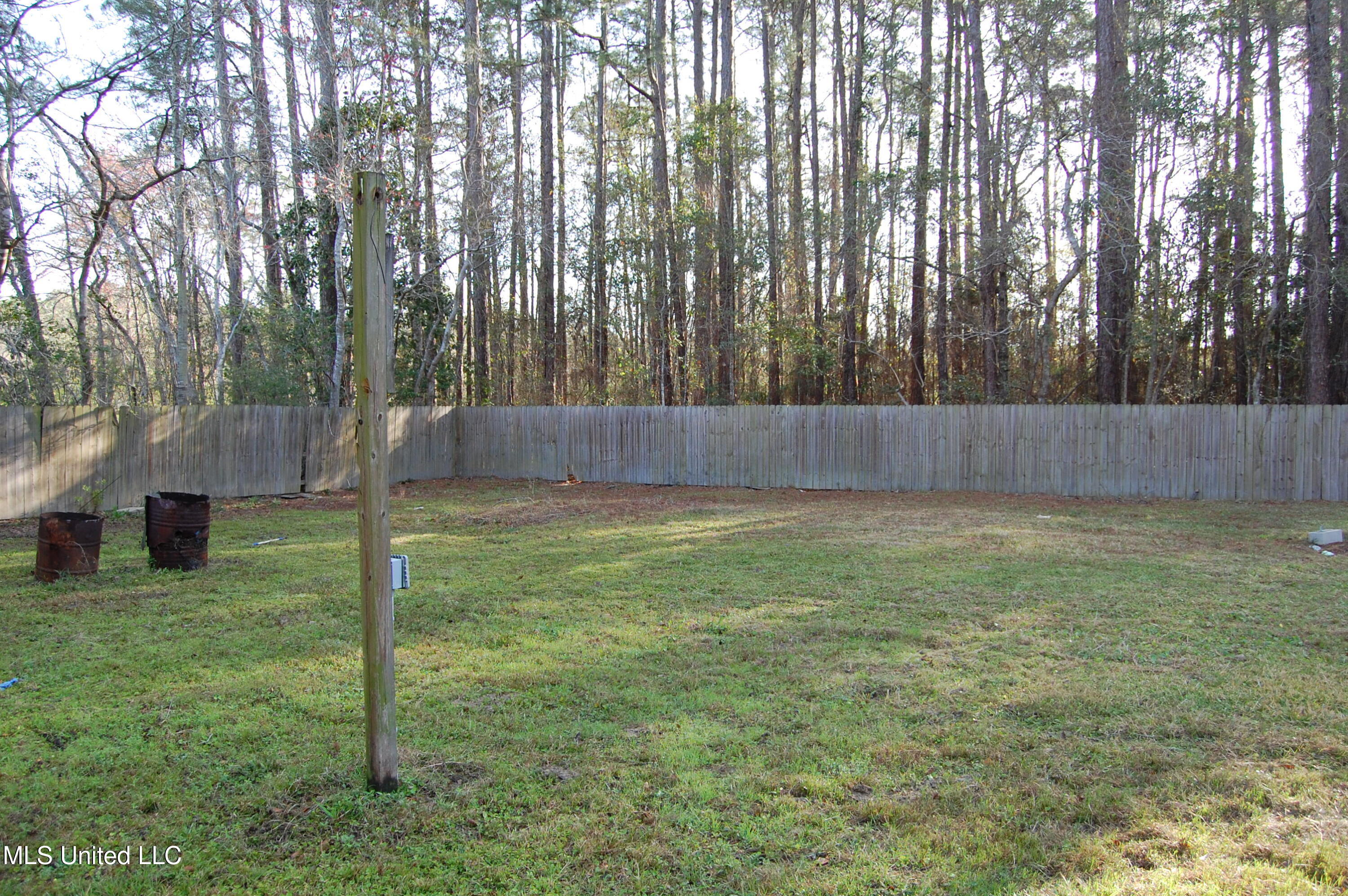 7420 Fish Hawk Road Gautier, MS 39553 - Photo 10 of 15 yard