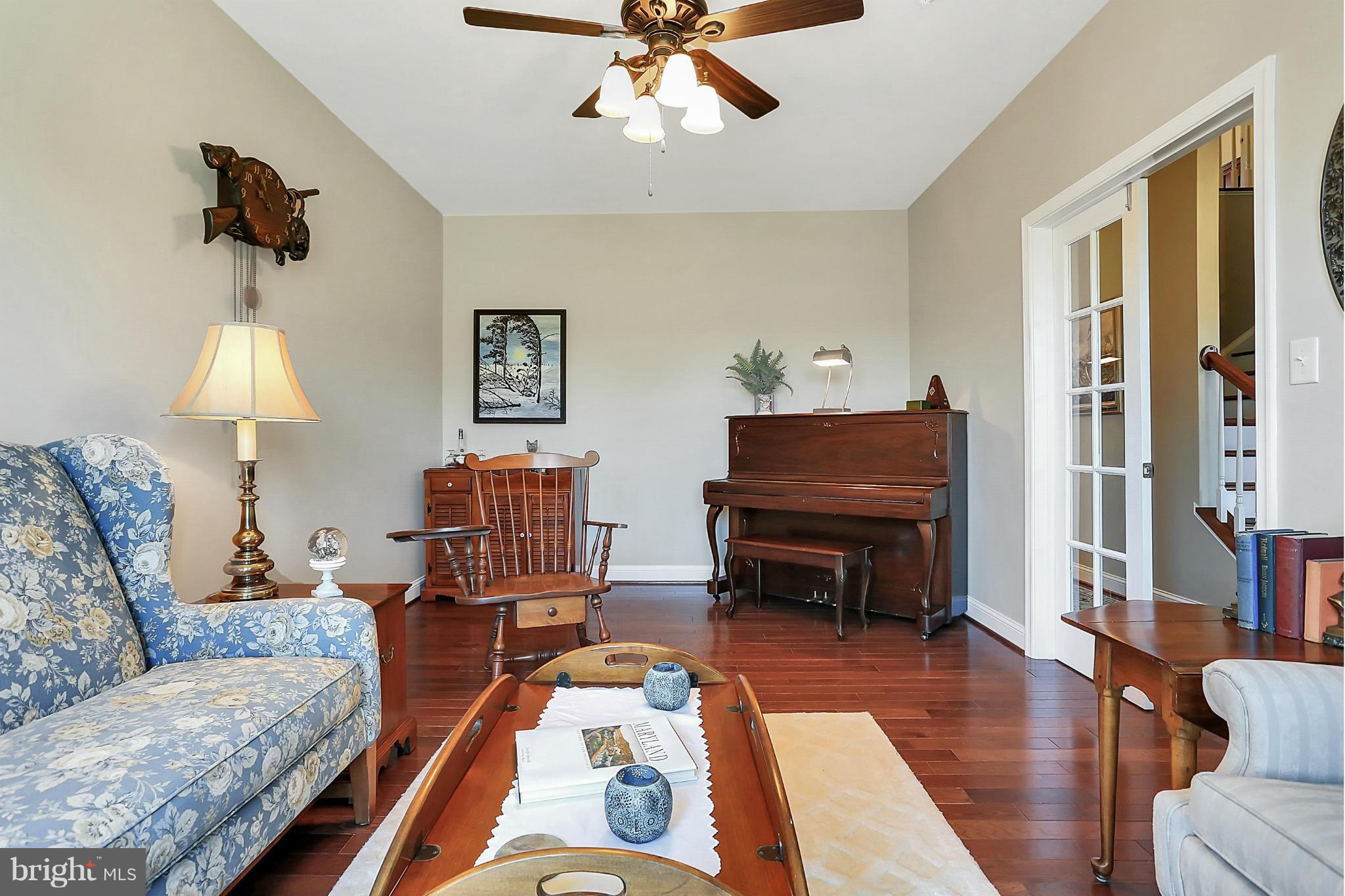 10909 Powell Road Thurmont, MD 21788 - Photo 6 of 20 Living Room