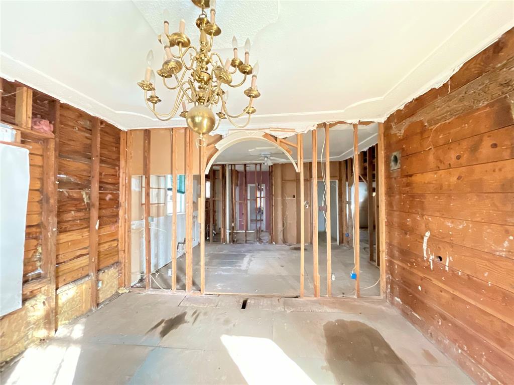 502 North Kramer Street Dallas, TX 75211 - Photo 8 of 19 a view of a entrance door of the house