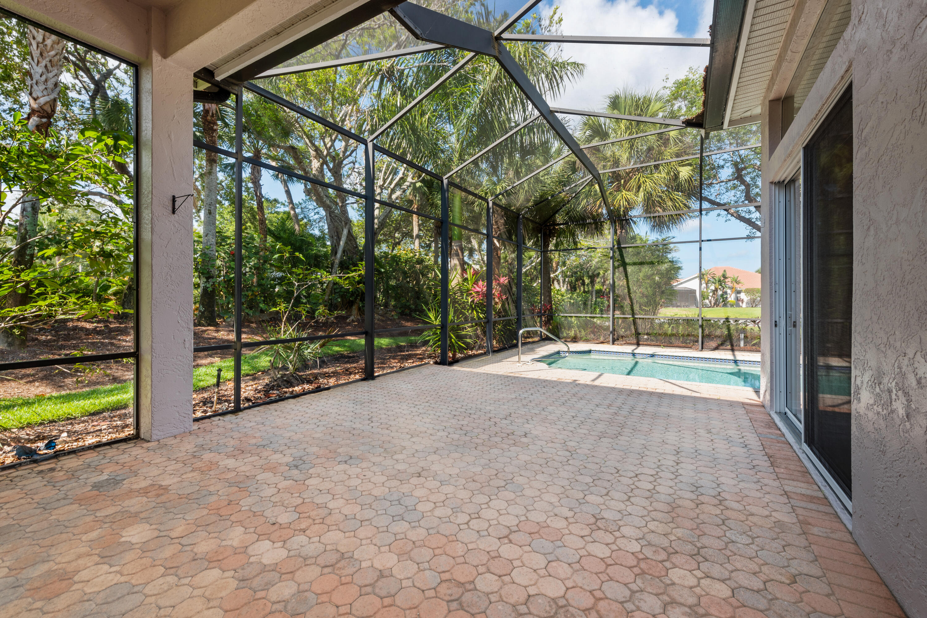 8525 Peppertree Way Naples, FL 34114 - Photo 19 of 47