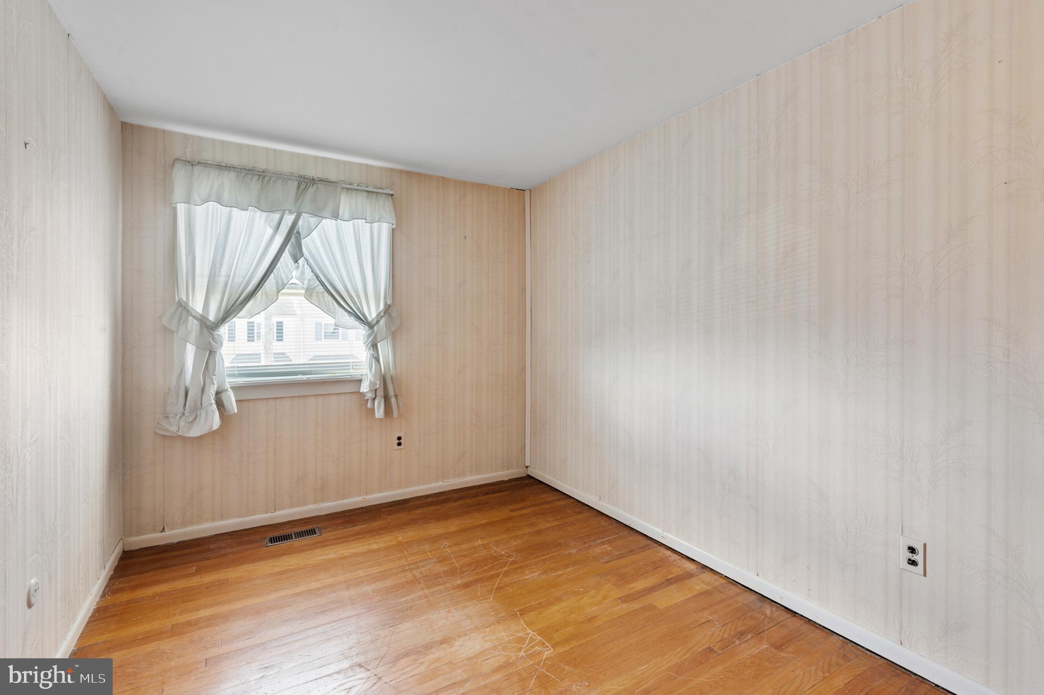 12051 Farwell Road Philadelphia, PA 19154 - Photo 13 of 25 Gallery Image 13