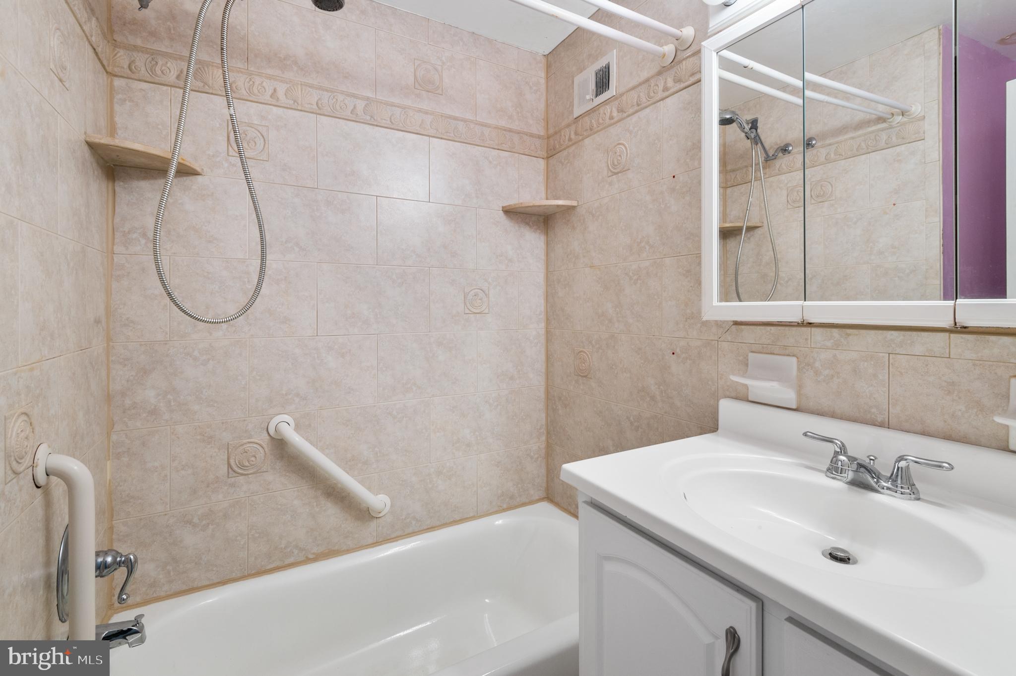 12051 Farwell Road Philadelphia, PA 19154 - Photo 21 of 25 Gallery Image 21