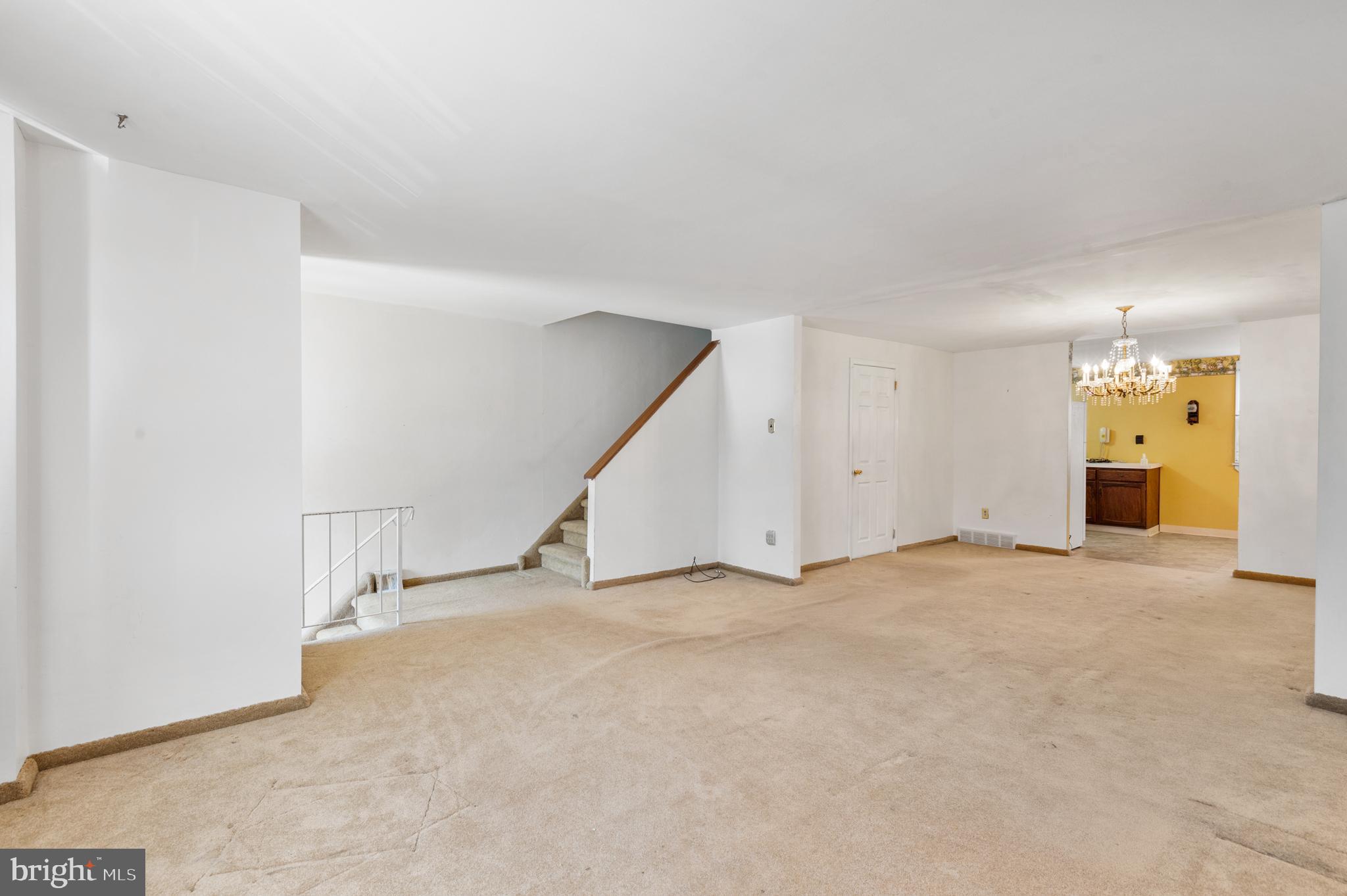 12051 Farwell Road Philadelphia, PA 19154 - Photo 4 of 25 Gallery Image 4