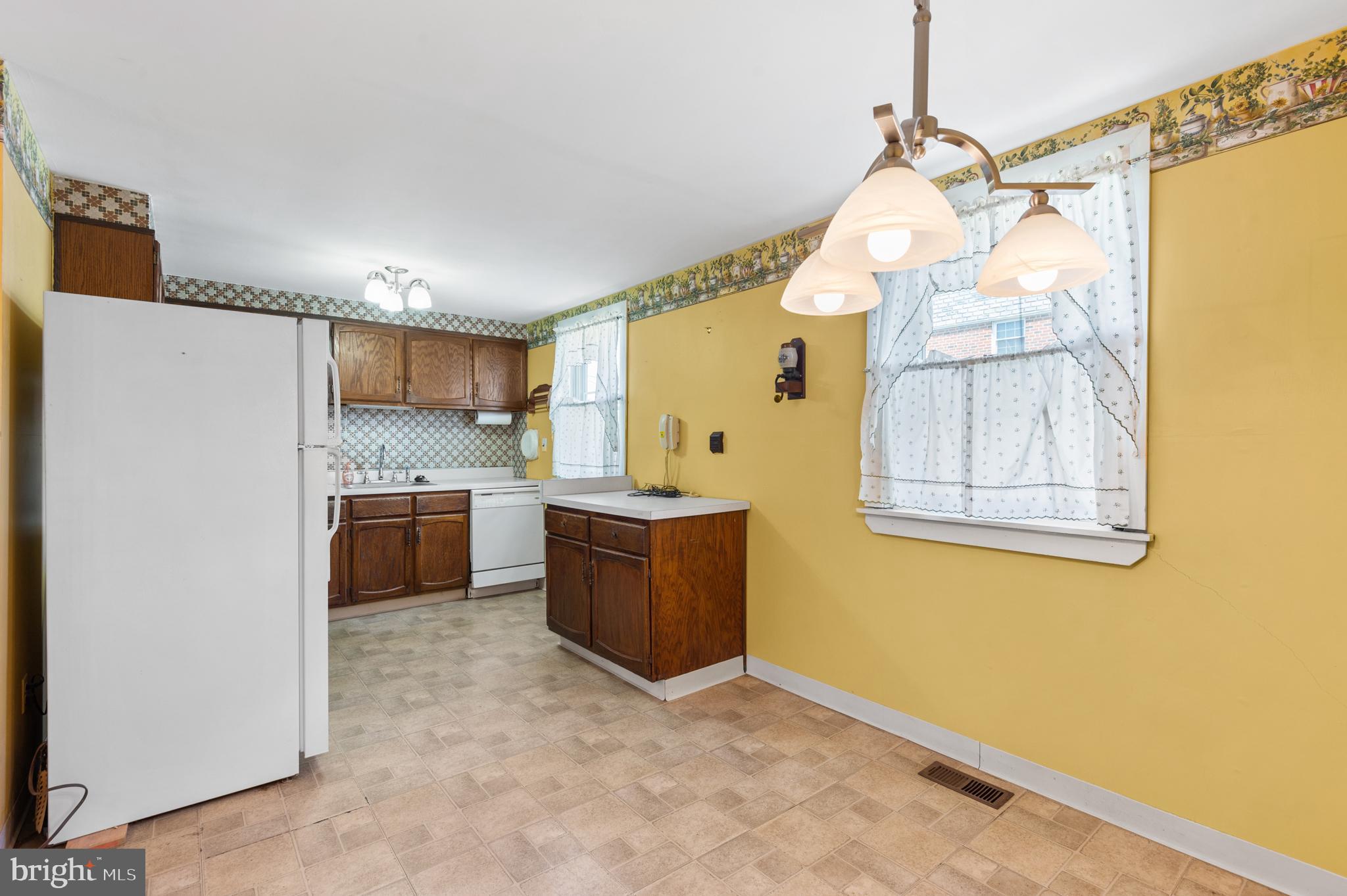12051 Farwell Road Philadelphia, PA 19154 - Photo 8 of 25 Gallery Image 8