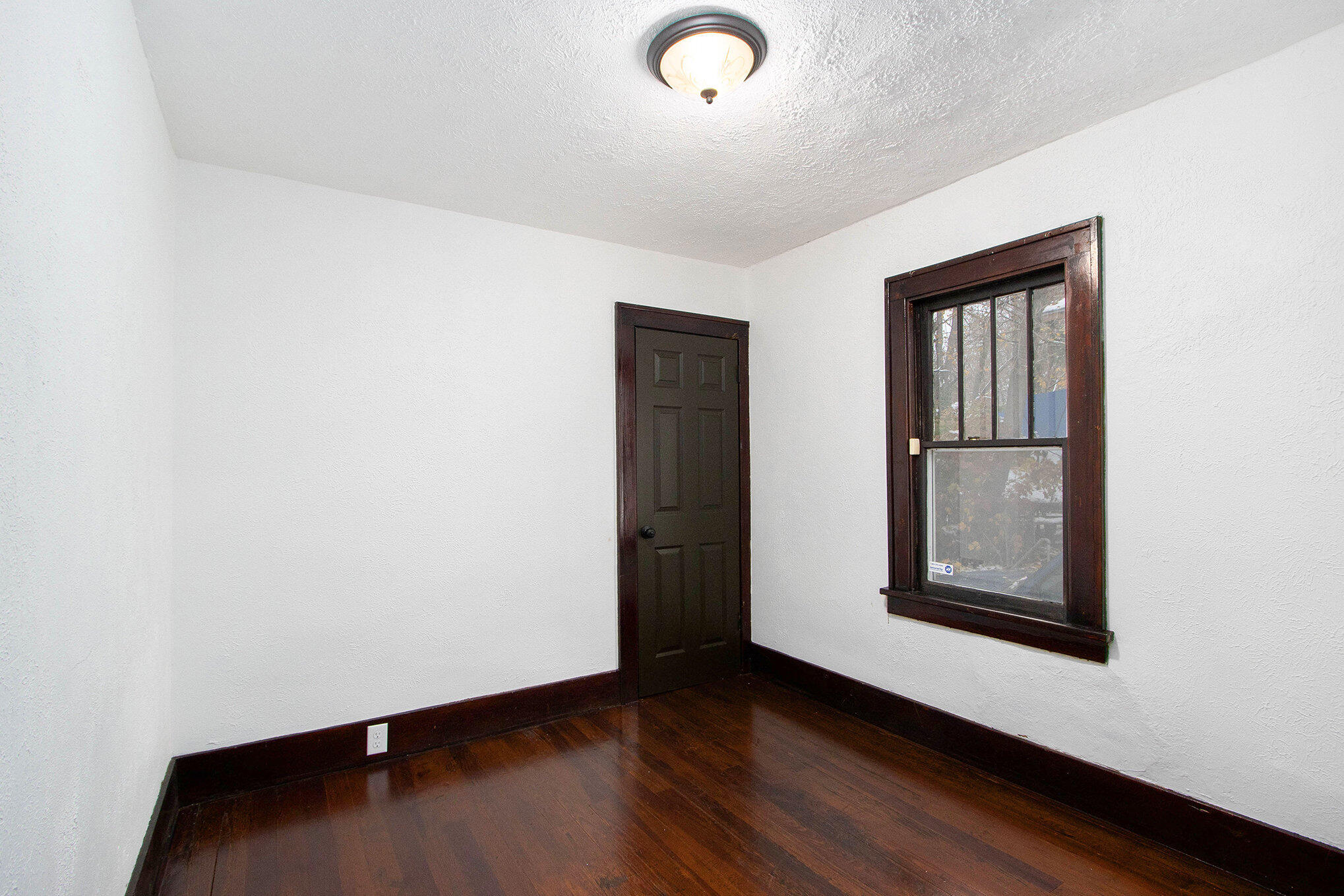 448 Whitcomb Street Kalamazoo, MI 49001 - Photo 11 of 18 009_file_817