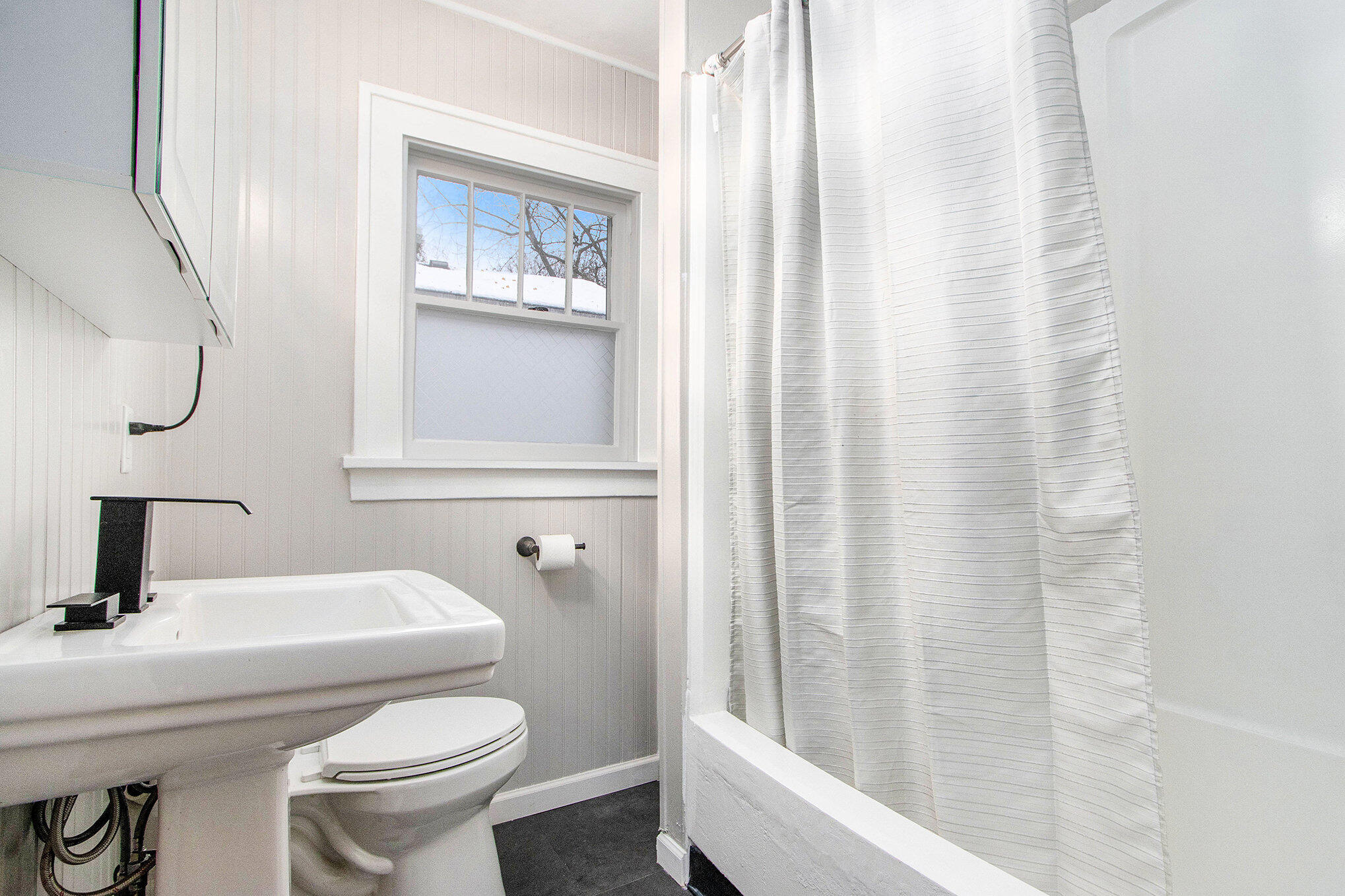 448 Whitcomb Street Kalamazoo, MI 49001 - Photo 16 of 24 019_file_505