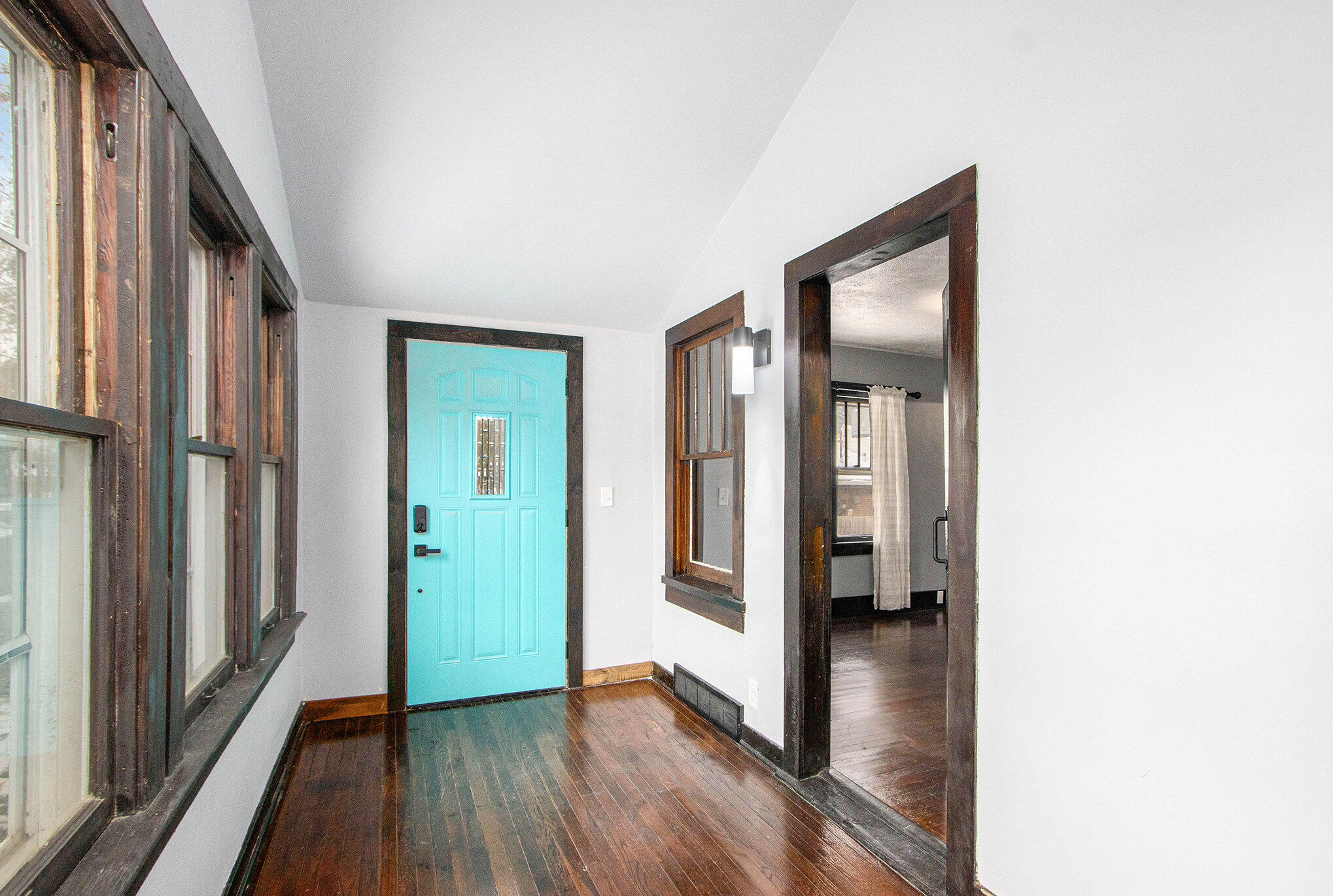 448 Whitcomb Street Kalamazoo, MI 49001 - Photo 3 of 24 005_file_437