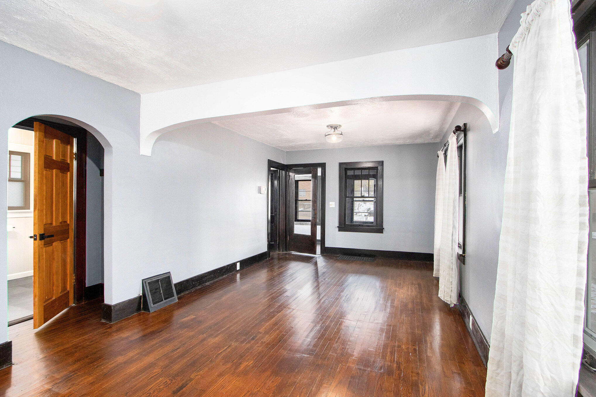 448 Whitcomb Street Kalamazoo, MI 49001 - Photo 7 of 18 006_file_196