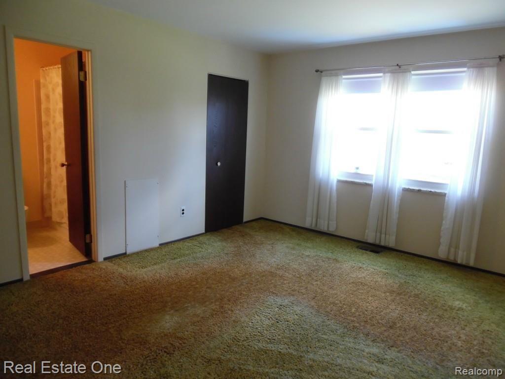 42051 Ridge Road West Novi, MI 48375 - Photo 20 of 29