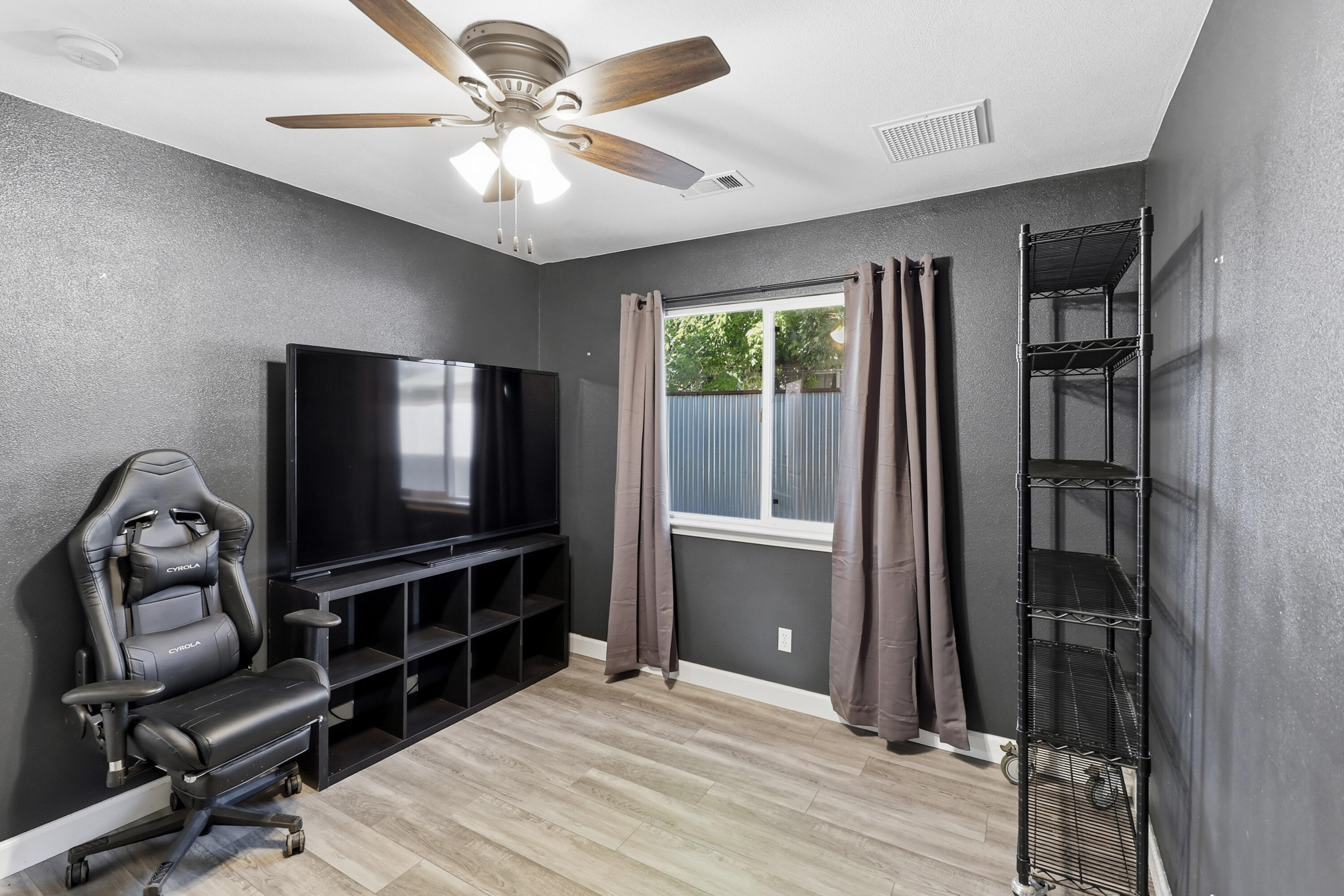 4143 St Patricks Avenue Redding, CA 96003 - Photo 20 of 38 20-014