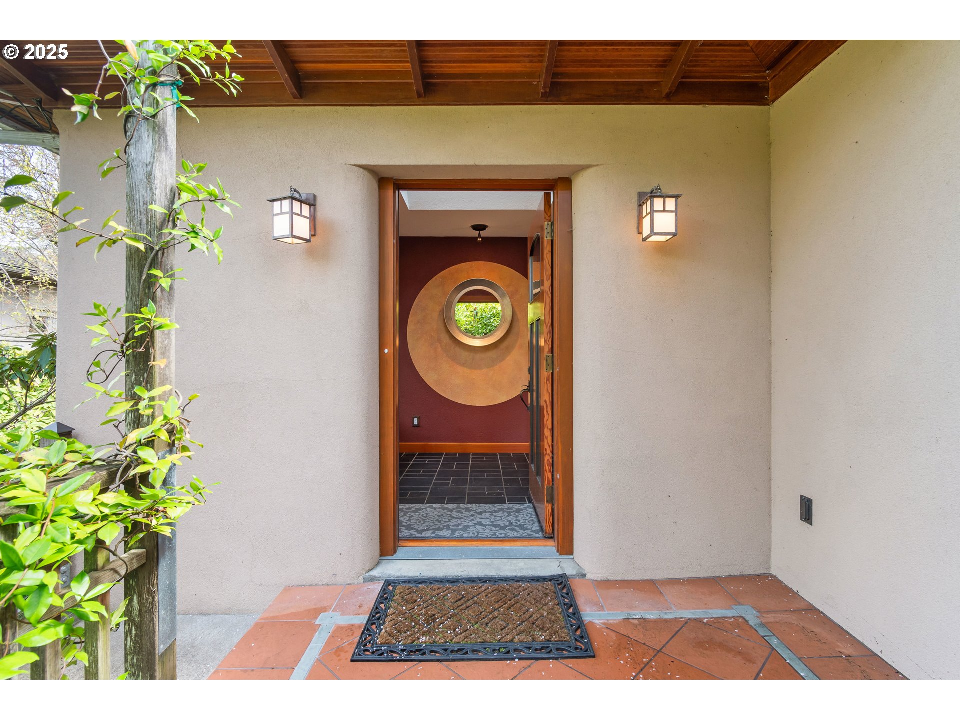 2775 Elinor Street Eugene, OR 97403 - Photo 3 of 48 a view of entryway with wooden floor