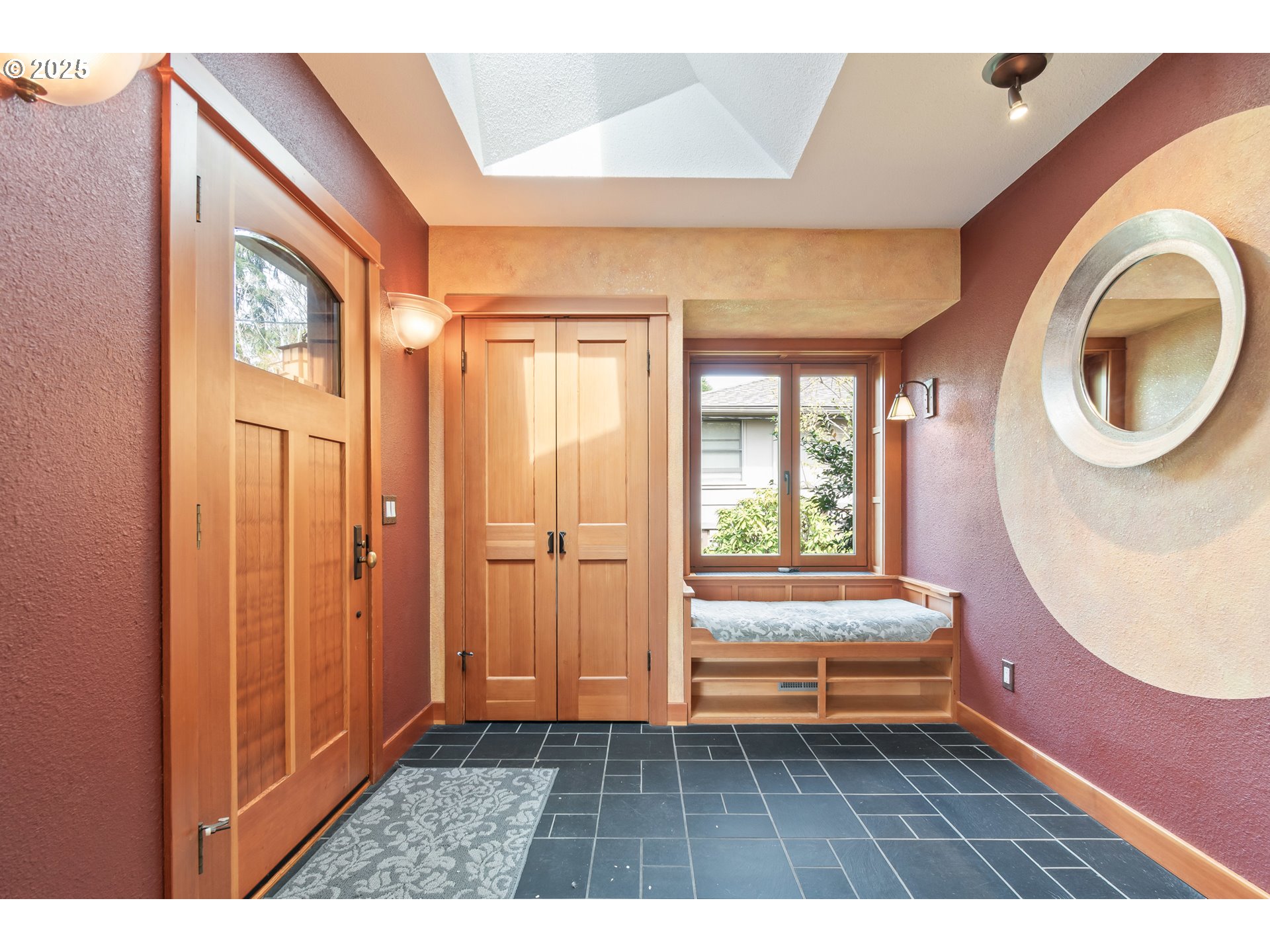 2775 Elinor Street Eugene, OR 97403 - Photo 4 of 48 a view of front door with washer and dryer