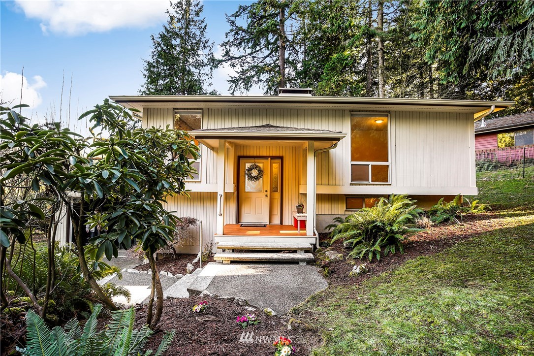 1 Spring Court Bellingham, WA 98229 - Photo 3 of 25 Gallery Image 3
