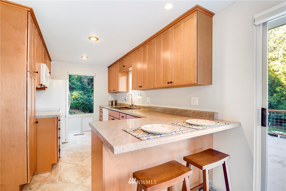 1 Spring Court Bellingham, WA 98229 - Photo 8 of 25 Gallery Image 8