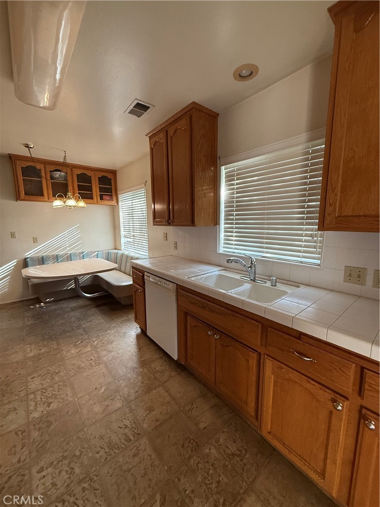 2104 Watson Street Bakersfield, CA 93308 - Photo 4 of 8