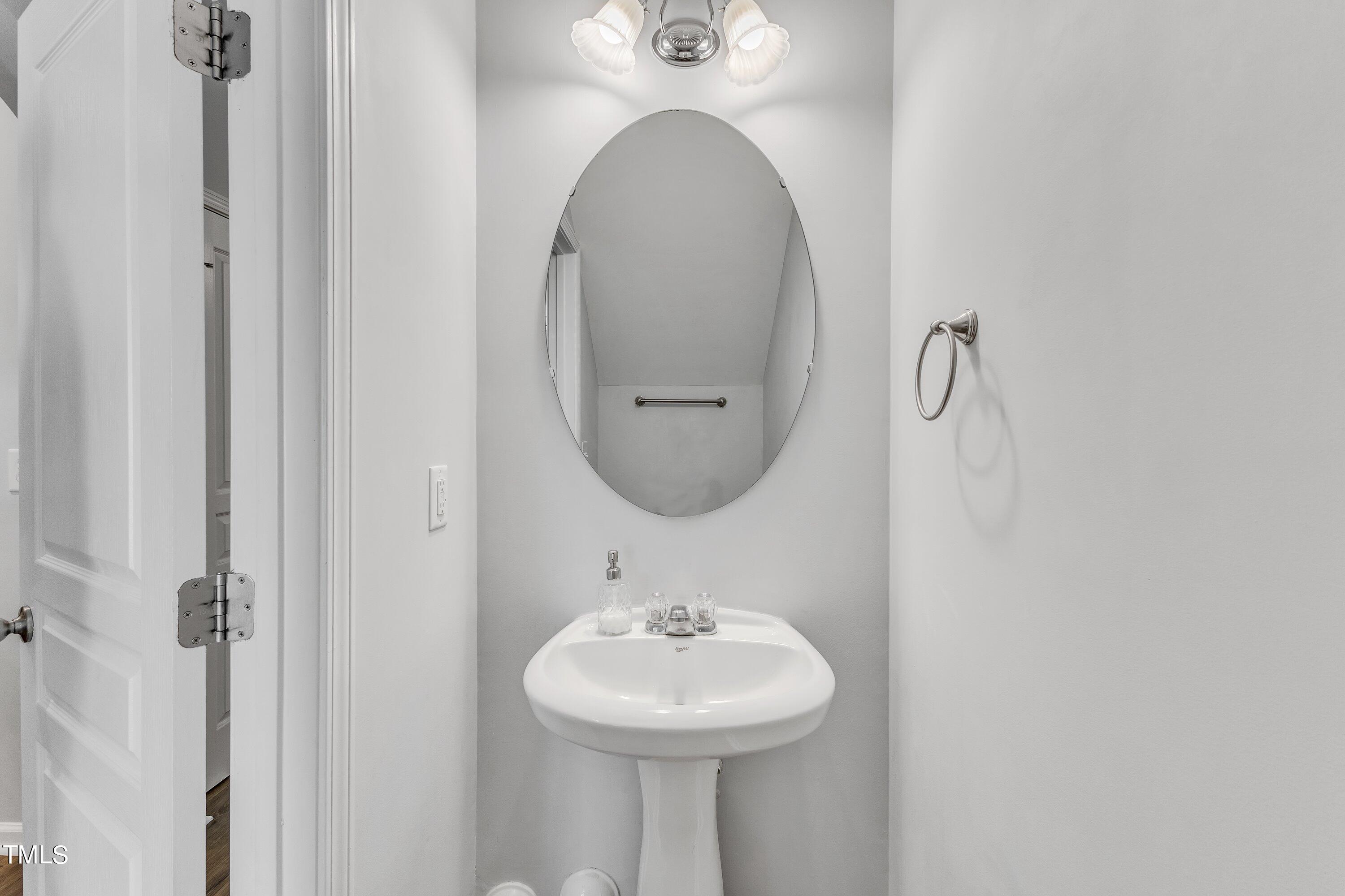 5204 Moonview Court Raleigh, NC 27606 - Photo 15 of 42 28-5204 Moonview-28