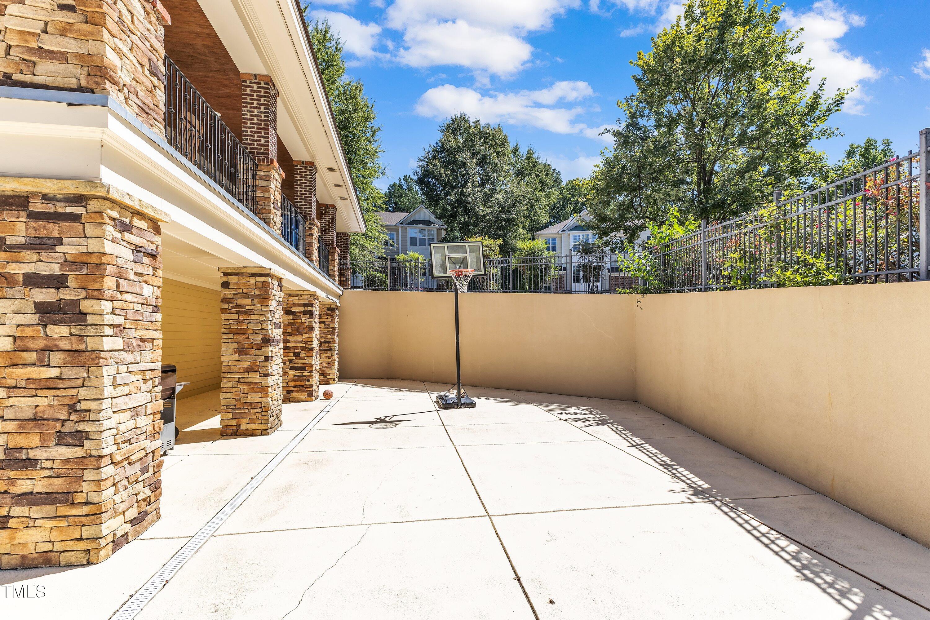 5204 Moonview Court Raleigh, NC 27606 - Photo 36 of 42 46-5204 Moonview-46