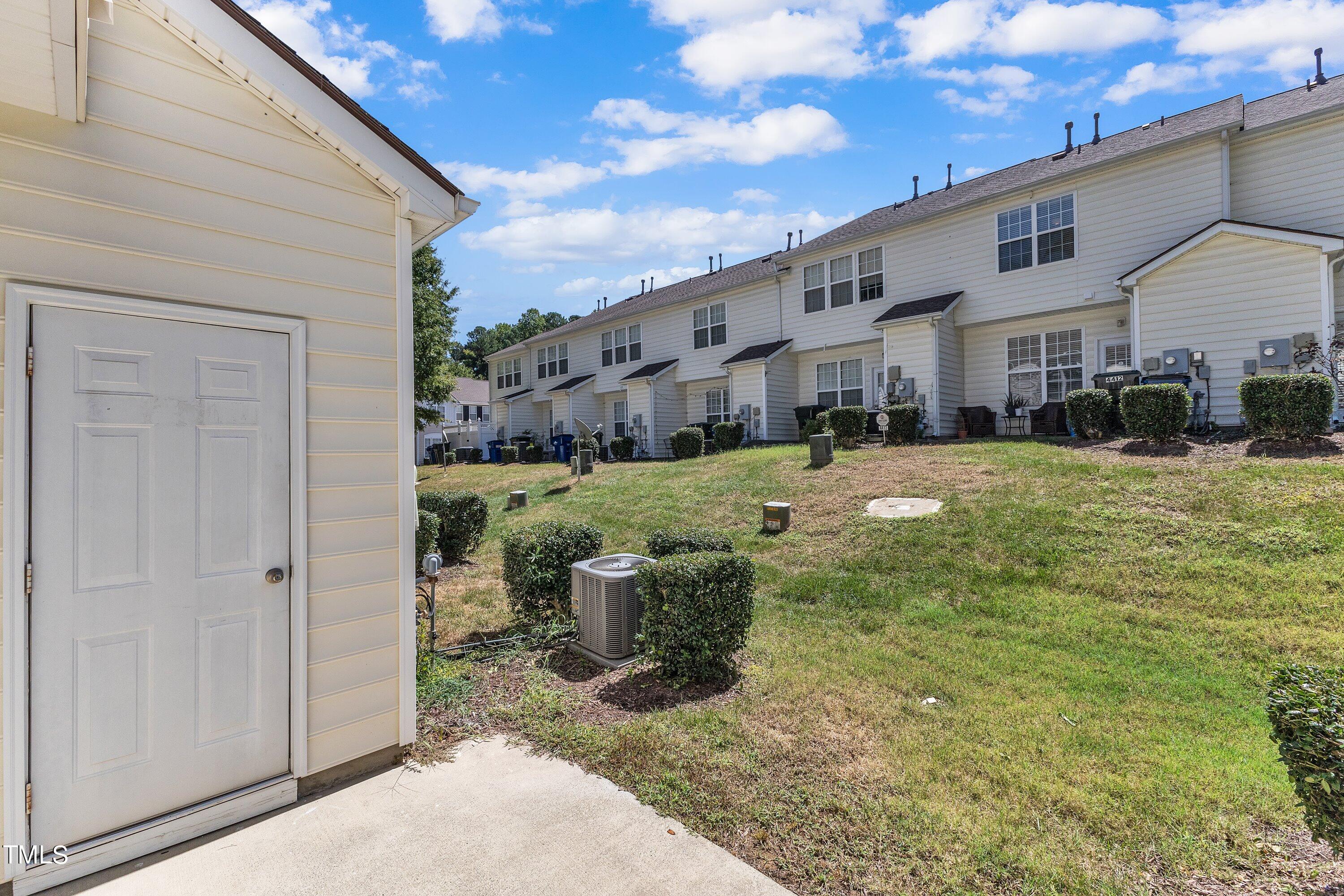 5204 Moonview Court Raleigh, NC 27606 - Photo 5 of 42 10-5204 Moonview-10
