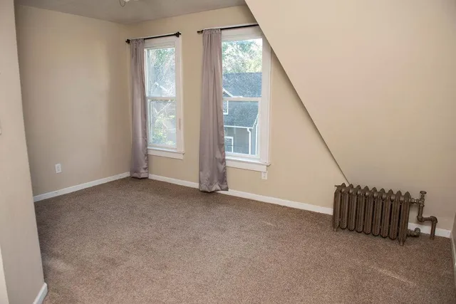 $175,000 | 528 North Broadway Street, Spring Valley, MN 55975