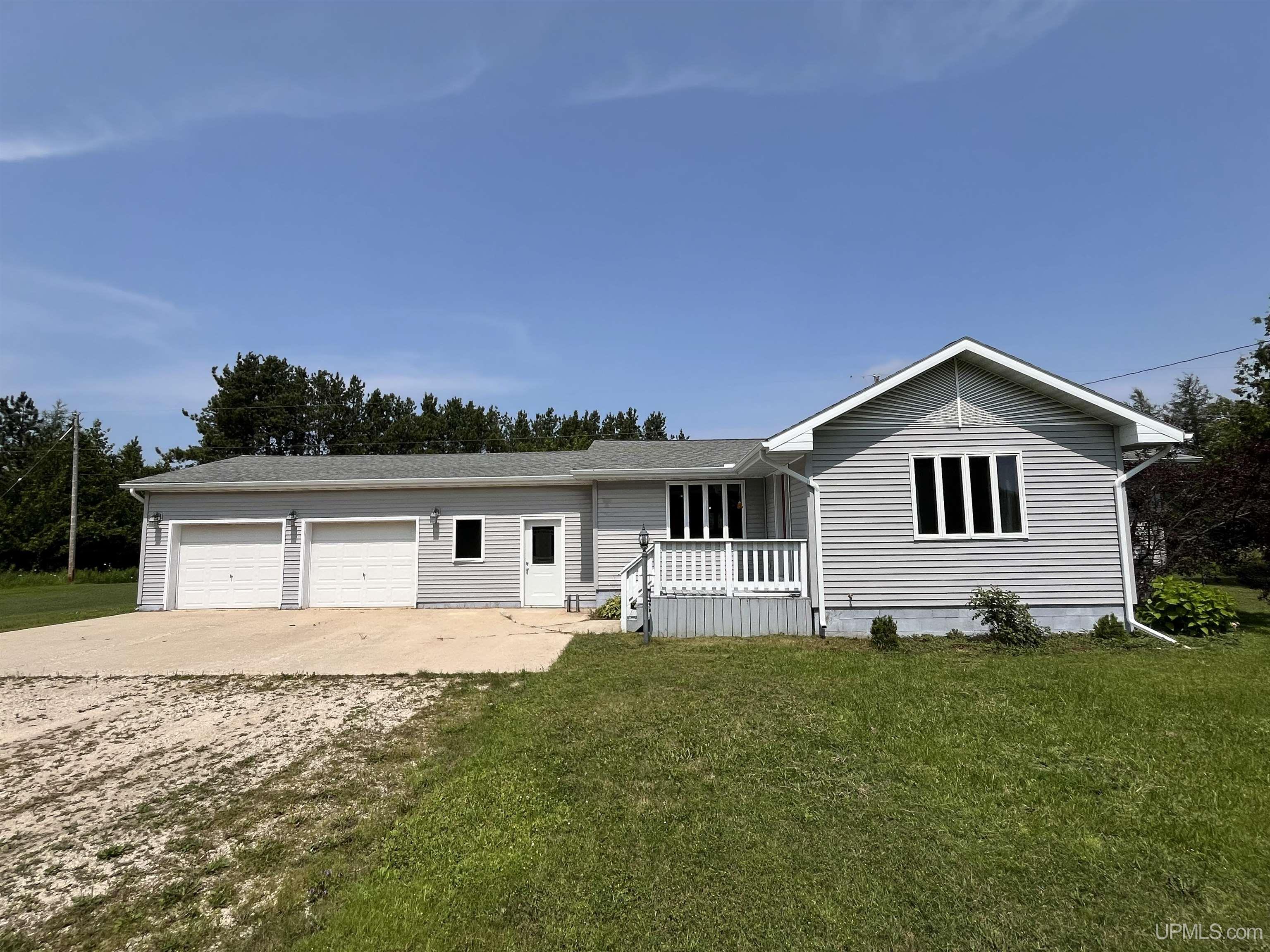 5826 W River Road Manistique, MI 49854 - Photo 38 of 41
