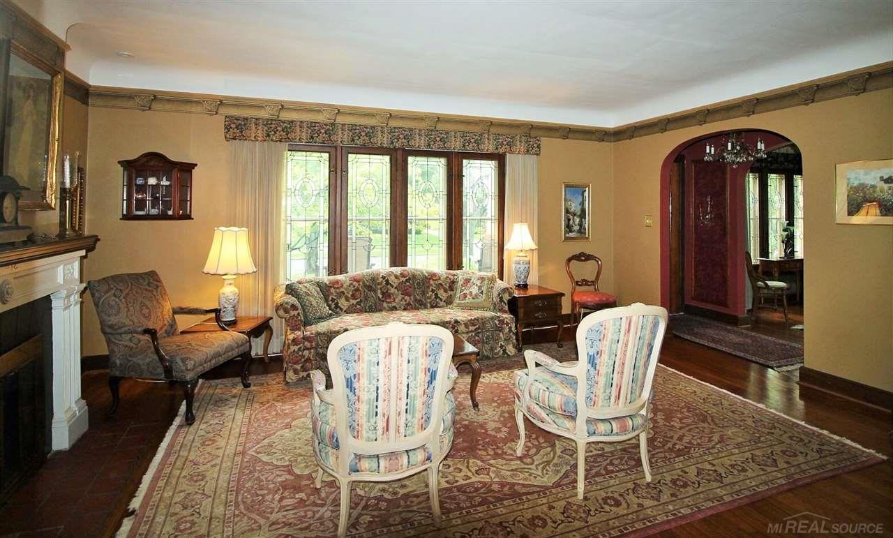 867 Barrington Road Grosse Pointe Park, MI 48230 - Photo 9 of 53