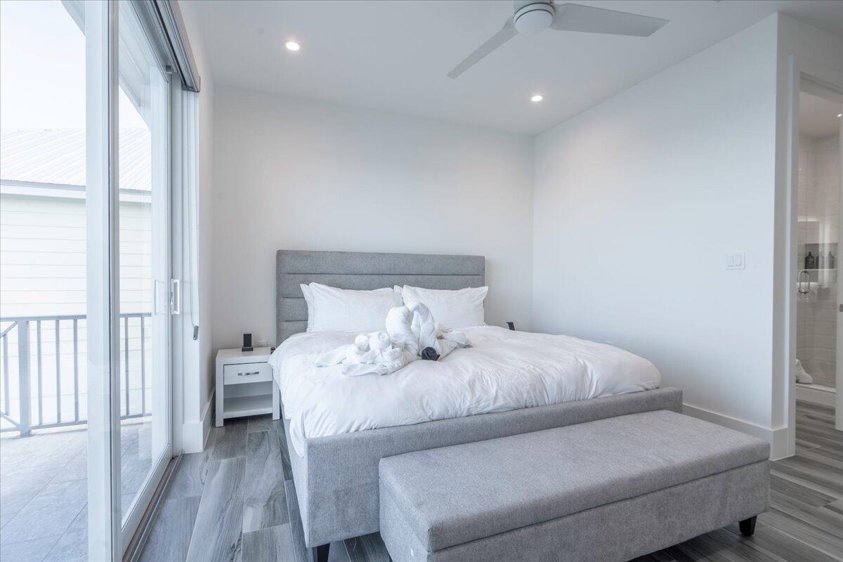 810 39th Street, Unit GULF Marathon, FL 33050 - Photo 42 of 113 a large white bed in a white room