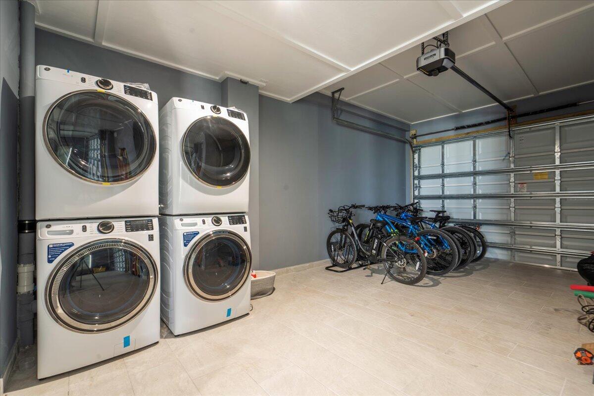 810 39th Street, Unit GULF Marathon, FL 33050 - Photo 75 of 113 a view of livingroom with washer and dryer