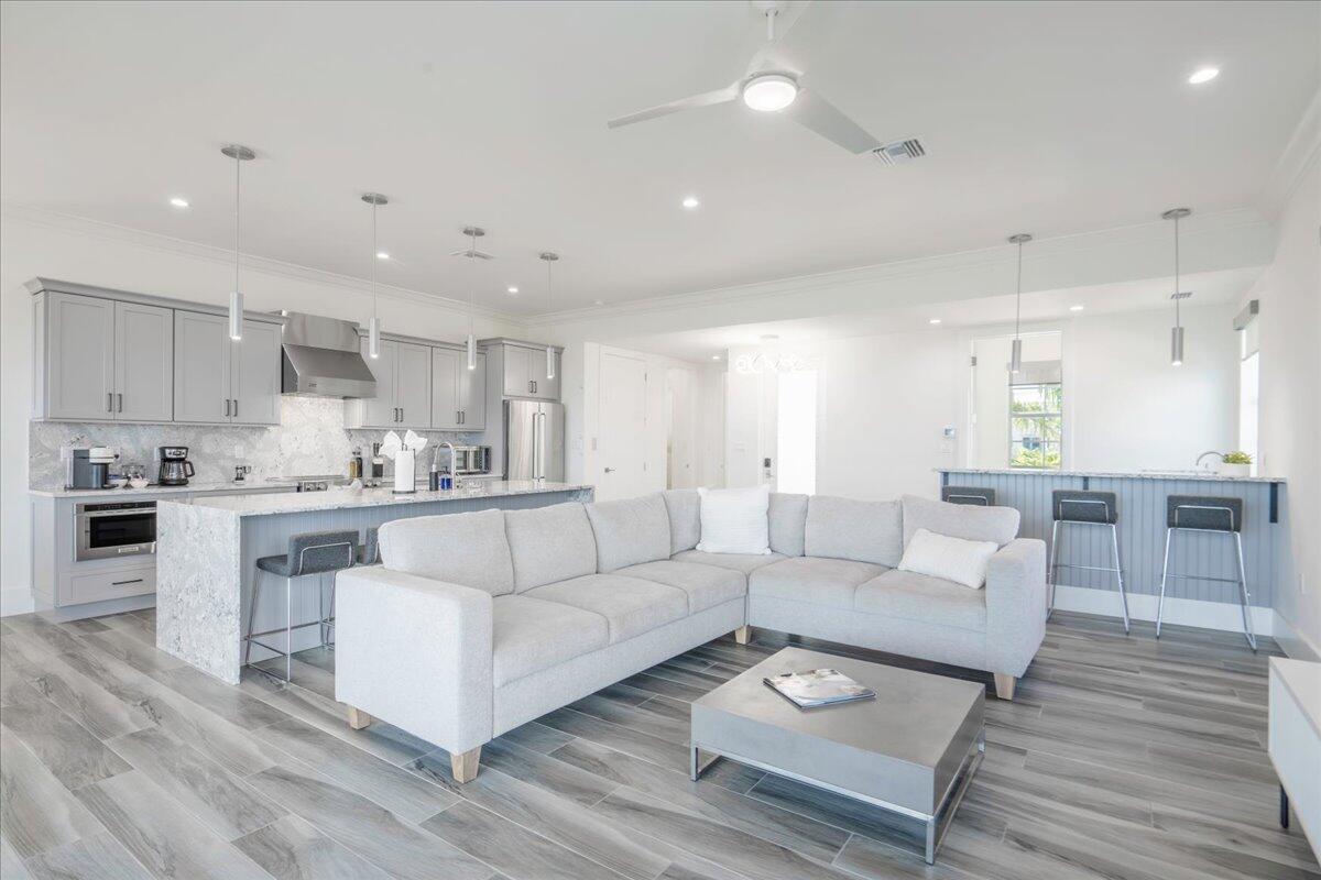810 39th Street, Unit GULF Marathon, FL 33050 - Photo 10 of 113 008-810EF-8