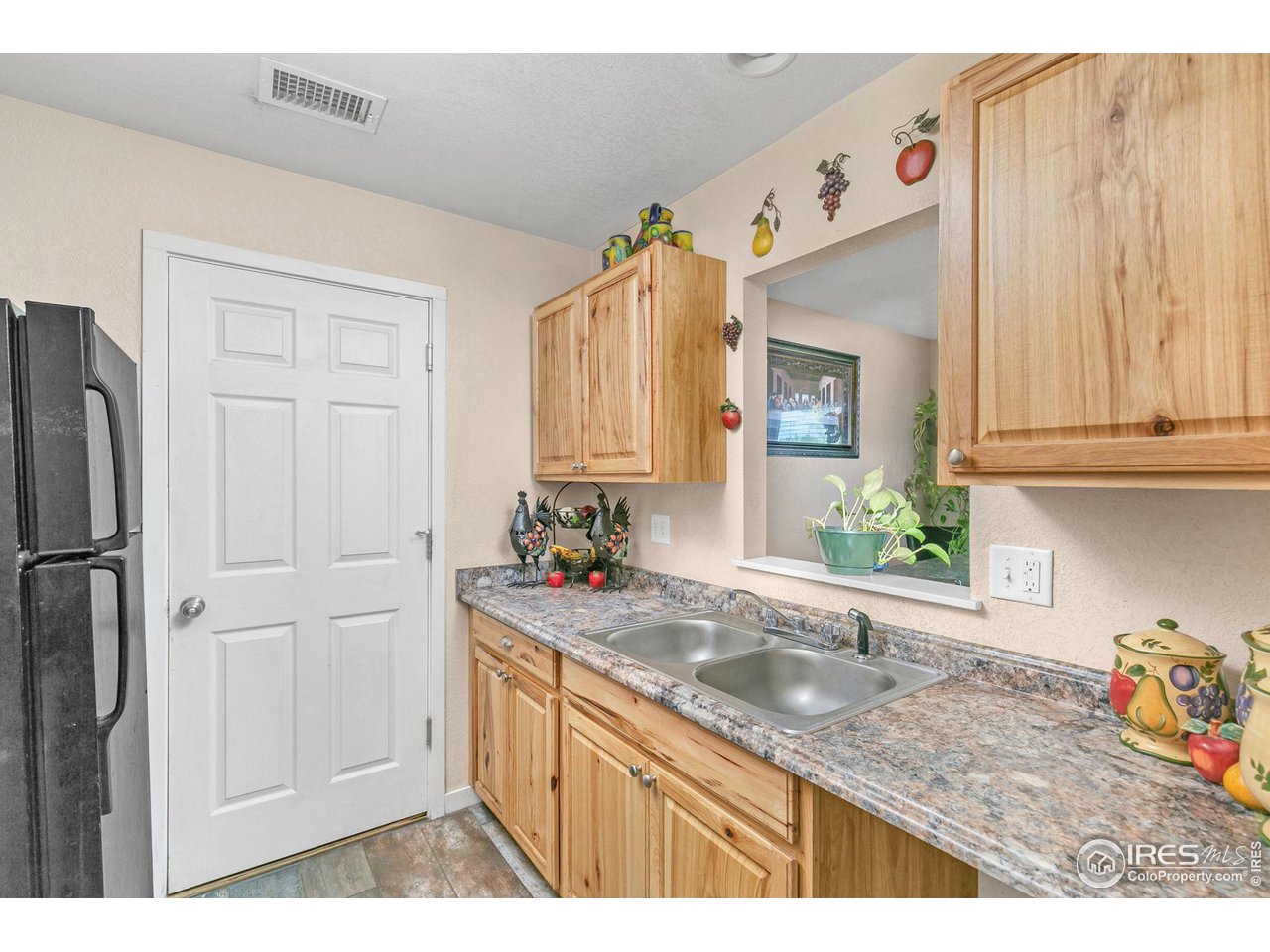 3704 Riverside Parkway Evans, CO 80620 - Photo 12 of 25 Gallery Image 12